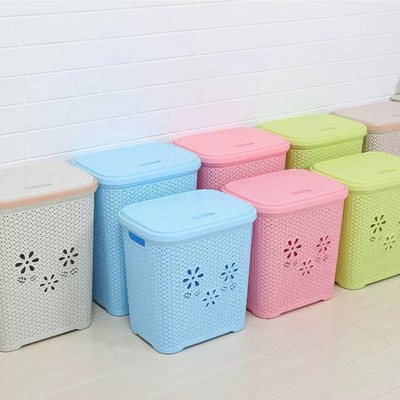Giỏ nhựa có nắp đựng quần áo - Tặng kèm 10 móc nhôm treo quần áo bé và 1 nút bịt ổ điện