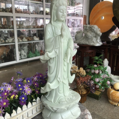 Tượng Phật Bà Quan Thế Âm Bồ Tát đứng đài sen cầu bình an đá cẩm thạch trắng xanh - Cao 60 cm