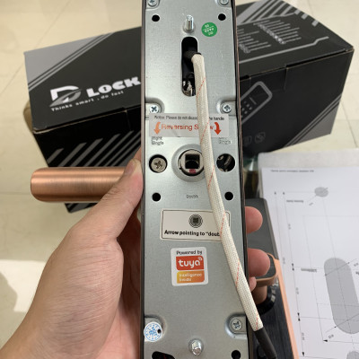 Khóa cửa vân tay thông minh điện tử cao cấp dùng app cửa nhôm, cửa gỗ, cửa lõi thép chống nước, Khóa Smart Lock bảo hành 30 tháng Chính Hãng DILLOCK DL835