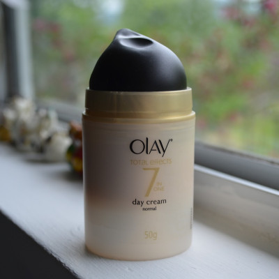 Kem Dưỡng Ban Ngày Olay Total Effects UV 50g