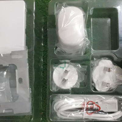 Bộ Điều khiển kết nối trung tâm CCT501400 Schneider Wiser ZigBee IP Gateway, RJ45/WiFi