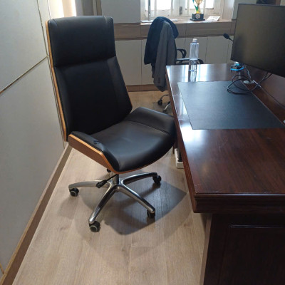 Ghế văn phòng ốp gỗ CM4428-P Nội thất Capta Ghế Văn phòng nệm pvc cao cấp lưng cao ốp gỗ pollywood Luxury Ofice chair hcm