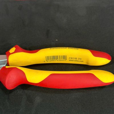 Bộ Kìm cắt cáp Wiha 43662 và Kìm cắt cộng lực Wiha 38191 cách điện 1000V.