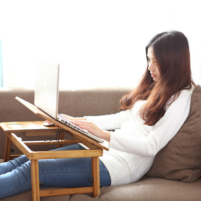 Bàn làm việc bằng Tre chống gù gấp gọn