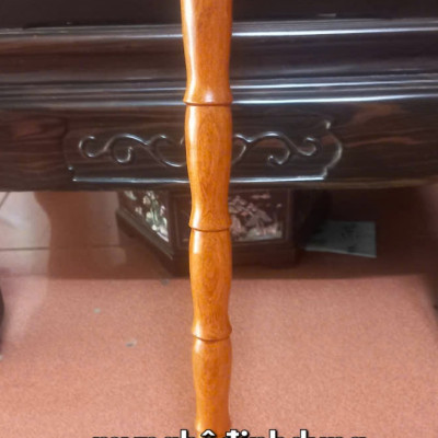 Gậy batong hỗ chợ đi lại dành cho người già bằng gỗ hương đá víp dài 90x3cm 