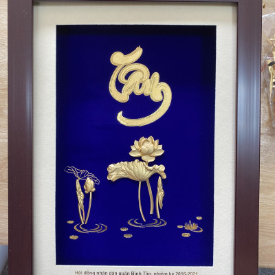 Tranh Hoa Sen chữ Tâm Dát Vàng 24K (26x35cm) MT Gold Art- Hàng chính hãng, trang trí nhà cửa, quà tặng dành cho sếp, đối tác, khách hàng, sự kiện.