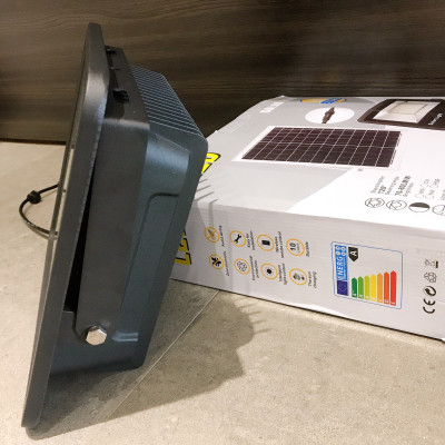 ĐÈN PHA LED NĂNG LƯỢNG MẶT TRỜI 150W CẢM BIẾN THÔNG MINH  1803-150