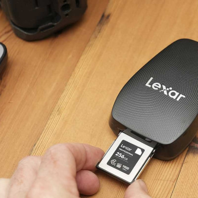 Đầu đọc thẻ Lexar Professional CFexpress Type B USB 3.2, tốc độ truyền nhanh, kích thước nhỏ gọn - Hàng chính hãng BH 5 năm