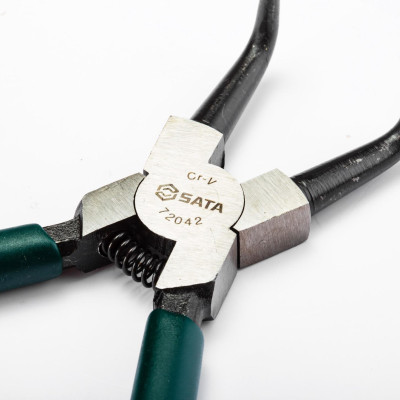 Kìm mở phe trong mũi cong 180mm SATA 72042