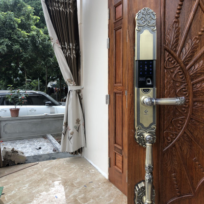 Khóa cửa thông minh Kitos KT-C500 phong cách tân cổ điển