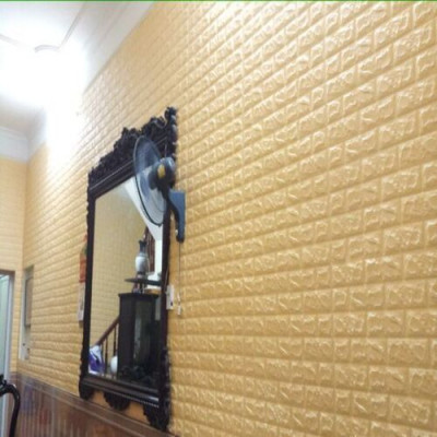 Bộ 5 Tấm Xốp Dán Tường 3D Giả Gạch Vàng Kem 70cmx77cm