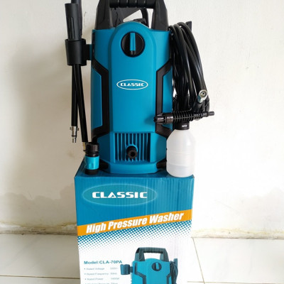 Máy xịt rửa xe áp lực cao Classic CLA-70PA ( tặng 5m dây cấp nước mềm hiệu INGCO HPH2001 )