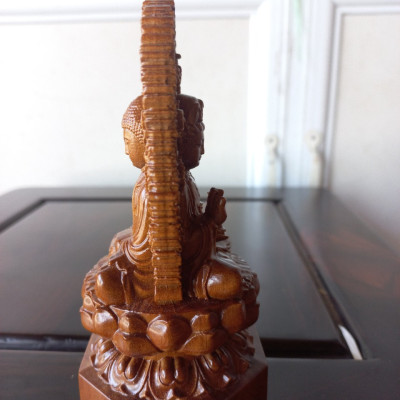 Tượng phật khắc hai mặt phật bà quan thế âm bồ tát ,và tượng phật adi đà bằng gỗ bách xanh thơm phức  cực đẹp kt cao 14×7×6cm 
