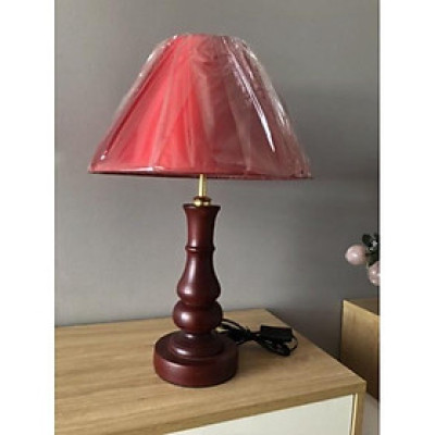 Đèn ngủ để bàn gỗ tiện tinh xảo, chao vải đỏ thời thượng Khôi Nguyễn - B 065 DT