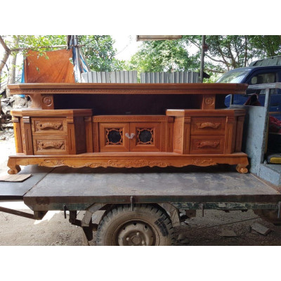 Tủ tivi vát cạnh gỗ xoan đào  màu cánh gián vân gỗ tự nhiên gỗ đã được xử lý tẩm sấy chống mối mọt đủ kích thước