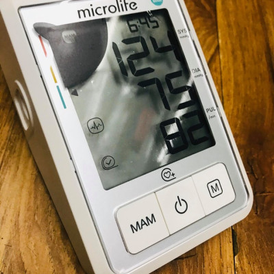 Máy Đo Huyết Áp Điện Tử Microlife B3 Basic New 2019 chính hãng