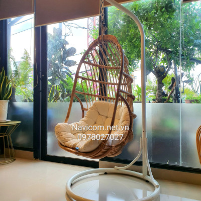 Xích đu mây tự nhiên home decore ( có chân để + nệm)