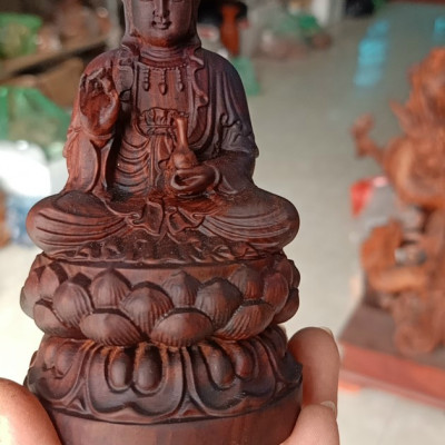 Tượng phật bà quan âm bồ tát bằng gỗ trắc đỏ đen kt 12×7×6cm
