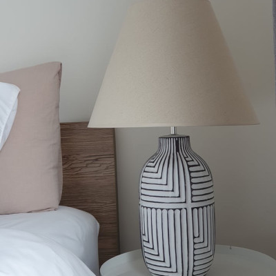 Đèn bàn gốm sứ màu trắng size lớn trang trí phòng khách DS1998B