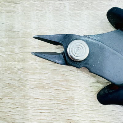 Kìm cắt chân linh kiện điện tử Wiha 26818 (kèm bìa treo 27391)