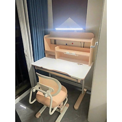 Bộ bàn ghế học sinh thông minh chống cận điều chỉnh cao thấp tay quay Juno sofa CTIRSP100 kèm đèn ngang 100cm 