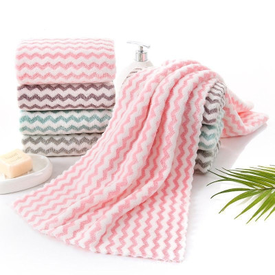 Combo  5 cái khăn lau mặt lông cừu Hàn Quốc .50 x 30cm ,  kẻ sọc nhiều màu ,  được cuộn tròn , sợi bông mềm mại cao cấp dùng rất tiện dụng 