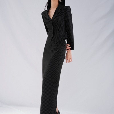 Set áo vest dáng ôm ngắn tôn dáng & chân váy chữ A DESI thiết kế cao cấp của WHITE CHIC