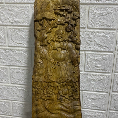 Tranh chạm khắc phật Di Lặc bằng gỗ trầm hương