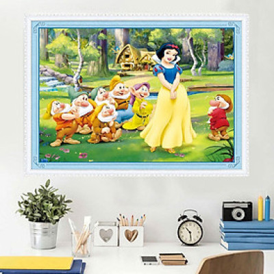 Tranh thêu kín Bạch tuyết và 7 chú lùn, kích thước 90 x 66 cm