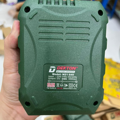 ĐẾ SẠC PIN NHANH DEKTON 21V, 4.0A DEKTON M21-S40 - HÀNG CHÍNH HÃNG