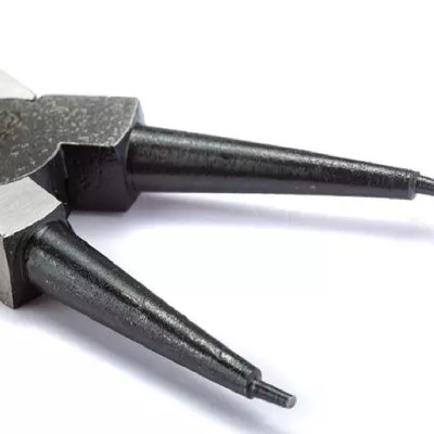 Kìm mở phe trong mũi thẳng 180mm SATA 72032