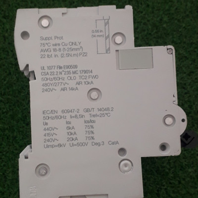 MCB M9F22310 Schneider dòng Multi9 C60SP, số cực 3P, dòng định mức 10A, C Curve, 10kA