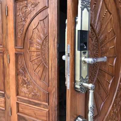 Khóa cửa thông minh Kitos KT-C500 phong cách tân cổ điển