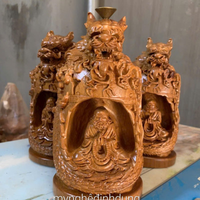 Tượng đạt ma sư tổ ngồi thiền xông trầm bằng gỗ bách xanh thơm nức kt cao 30×14cm 