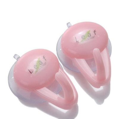 Set 02 chiếc móc treo đa năng Inomata có núm hít - Giao màu ngẫu nhiên