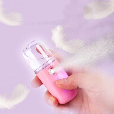 Sản phẩm dụng cụ trang điểm làm đẹp - Xịt khoáng nano mini cầm tay , xịt  phun sương mặt , cấp ẩm , mịn màng ,mát mẻ , không bị khô ,hợp với người ngồi văn phòng , thiết kế nhỏ gọn dễ mang theo mọi nơi