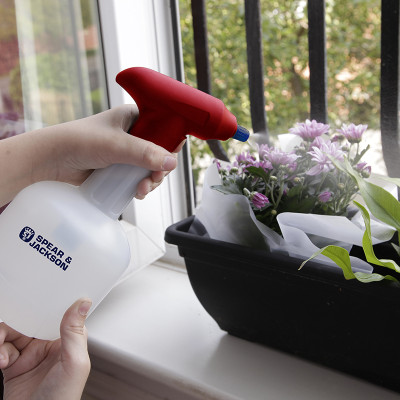 Bình phun sương S&J 1LBPS 1 lít tưới cây dùng pin 