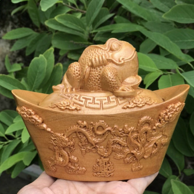 Cặp linh vật tỳ hưu và thiềm thừ trấn hũ vàng ,trang trí phong thủy hút tài lộc bằng gỗ bách xanh thơm phức kt 15×12×8cm