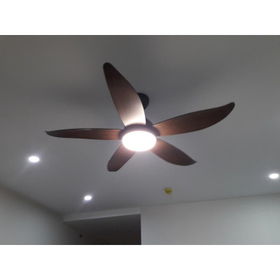 QUẠT TRẦN ĐÈN 5 CÁNH ( 6 số có đảo chiều) điều khiển từ xa, hàng chính hãng klasse