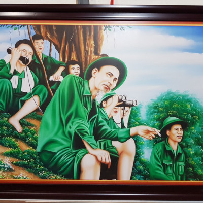 Tranh in dầu Chủ tịch Hồ Chí Minh thăm mặt trận Đông Khê năm 1950