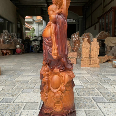 Tượng phật di lặc ngũ phúc gánh cành đào bằng gỗ hương đá tô làm mầu giả cổ  kt 60×24×14cm