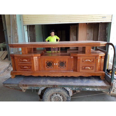 Tủ tivi vát cạnh gỗ xoan đào  màu cánh gián vân gỗ tự nhiên gỗ đã được xử lý tẩm sấy chống mối mọt đủ kích thước