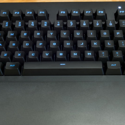 Bàn phím game có dây Logitech G213 Prodigy RGB Lightsync - Hàng chính hãng