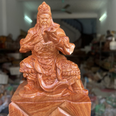 Tượng quan công đọc sách bằng gỗ hương đá kt cao 20×12×9cm 