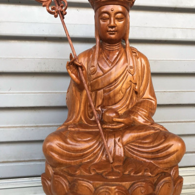 Tượng phật địa tạng vương bồ tát dáng ngồi bằng gỗ hương đá kt cao 50×25×25cm