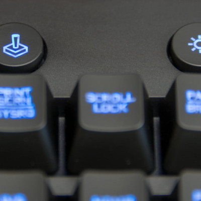 Bàn phím game có dây Logitech G213 Prodigy RGB Lightsync - Hàng chính hãng