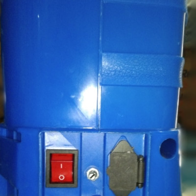 MÁY PHUN THUỐC TRỪ SÂU - BÌNH PHUN THUỐC CHẠY ĐIỆN 20 LÍT DEWOO DW-20C ( HÀNG CHÍNH HÃNG)