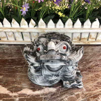 Tượng Cóc Ba Chân, Cóc Ngậm Tiền, Thiềm Thừ phong thủy chiêu tài lộc đá cẩm thạch vân đen - Dài 15 cm