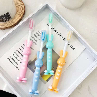 Đồ dùng Sản phẩm dụng cụ vệ sinh -Set  4 bàn chải đánh răng hình thú cho bé có đế hít ,nhiều màu ,phù hợp cho bé dưới 10 tuổi