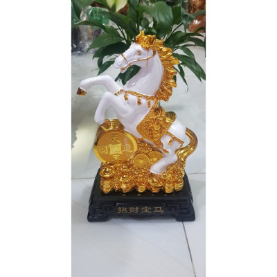 Tượng Ngựa TRẮNG Hay Bạch Mã Phong Thuỷ Đứng Tiền Đế Gỗ Mới đẹp Cao 33cm Ngang 20cm Sâu 11cm Ý nghĩa biểu tượng Thành Công Tài Lộc mệnh Kim mệnh Thuỷ trưng phòng khách nhà , công ty, bàn làm việc , quà biếu tặng ạ